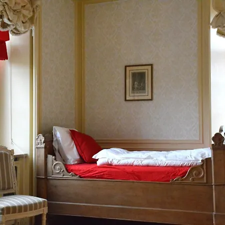 Chateau De Freux Holiday home *