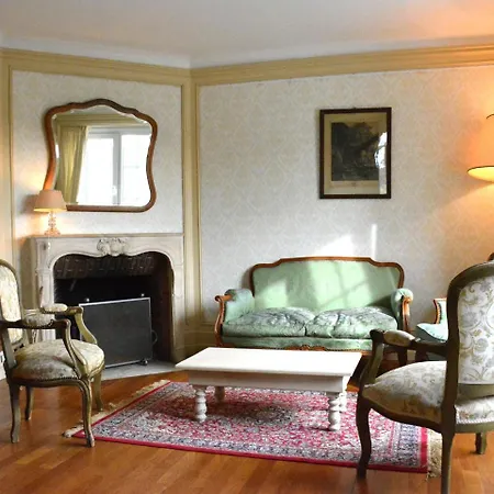 Chateau De Freux Holiday home *